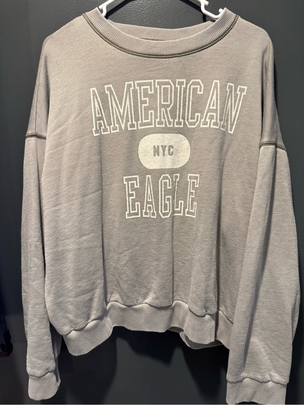 American Eagle Light Gray Pullover Sweatshirt